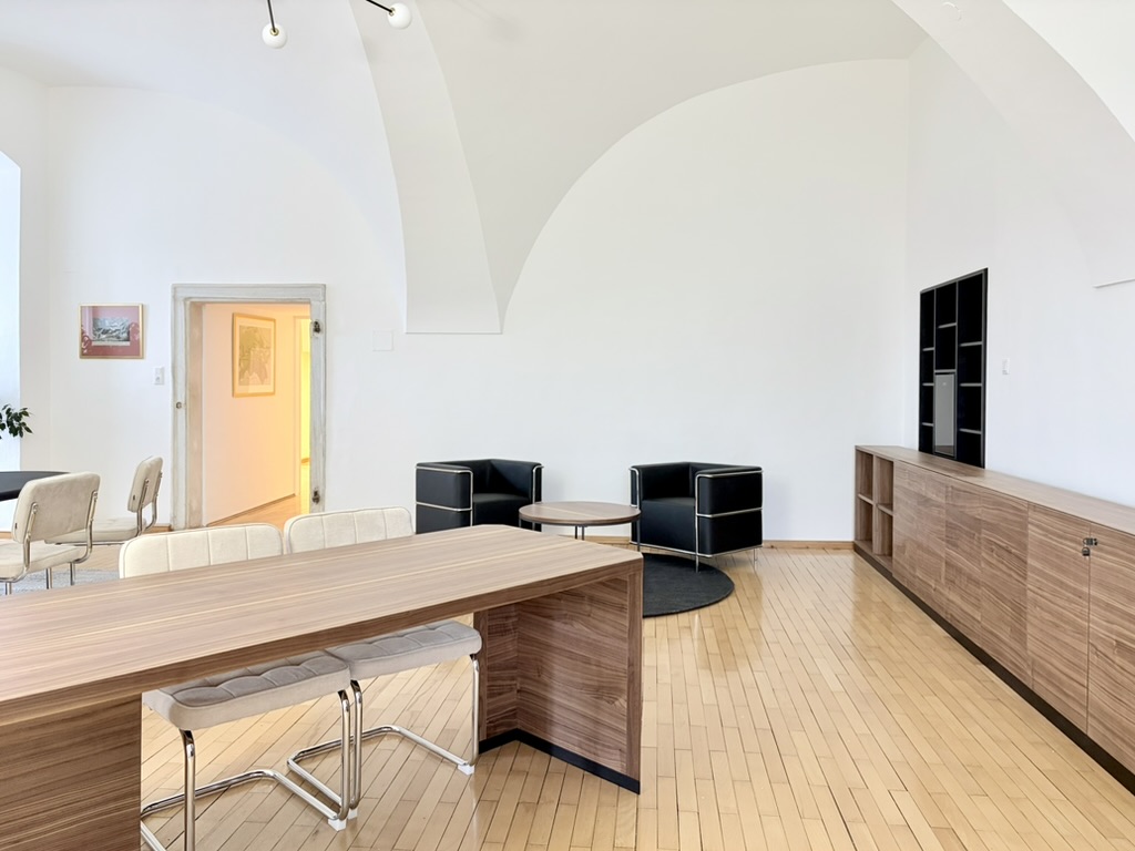 FC9B2F68-0AFC-42E4-847C-B2D2059A3329_1_105_c